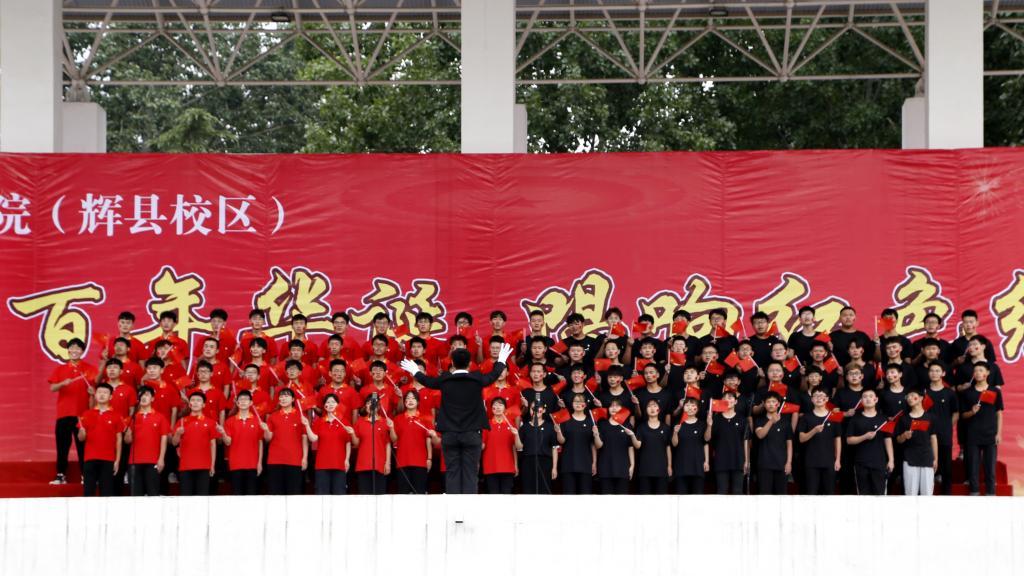 澎湃OS首发机型,小米14限量定制色版本正式开售